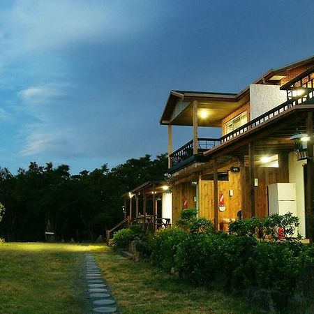 Gotjawal Geomunoreum Pension Jeju Buitenkant foto