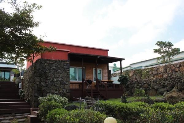 Gotjawal Geomunoreum Pension Jeju Buitenkant foto