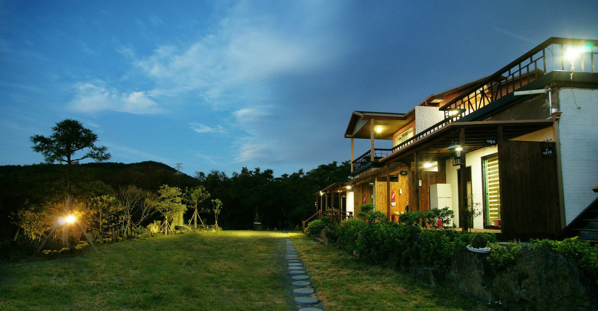 Gotjawal Geomunoreum Pension Jeju Buitenkant foto