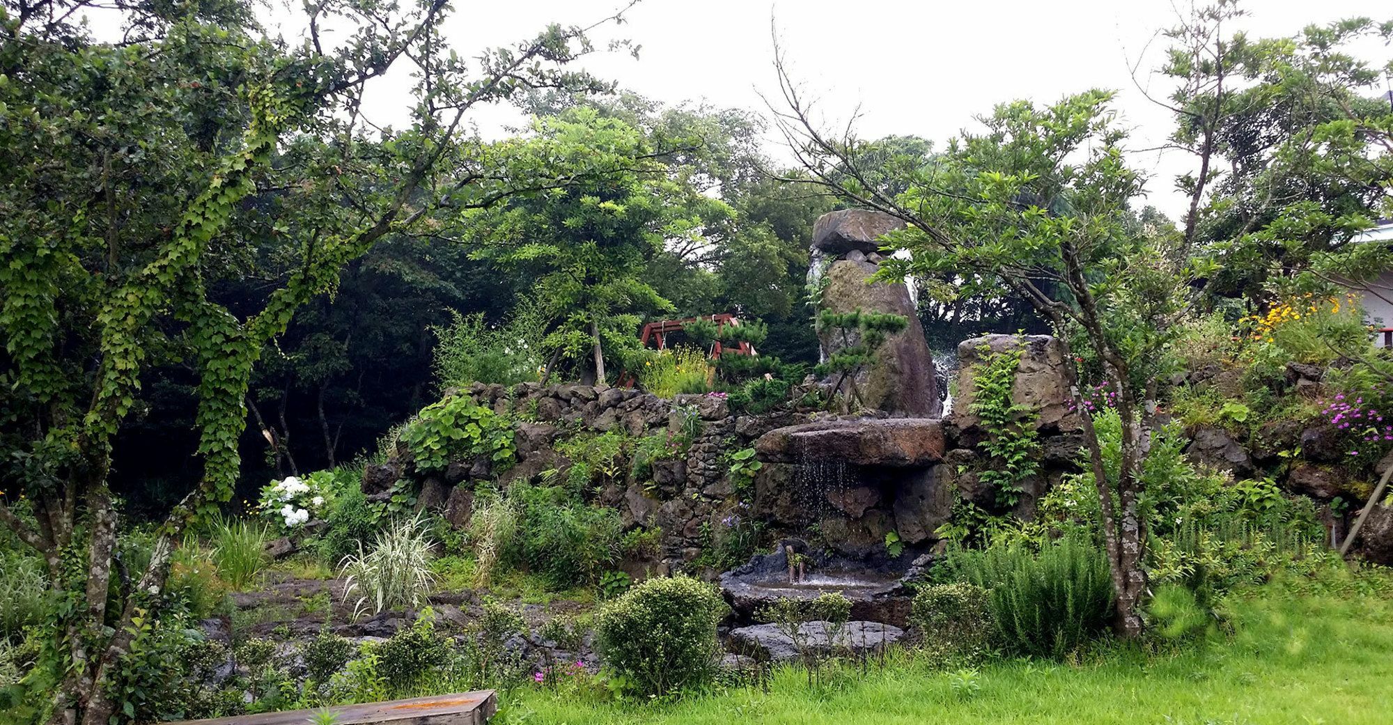 Gotjawal Geomunoreum Pension Jeju Buitenkant foto
