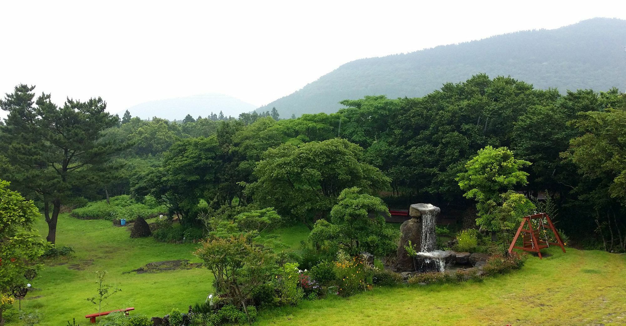 Gotjawal Geomunoreum Pension Jeju Buitenkant foto